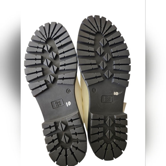 No Boundaries Women's White T-Strap Mary Janes - Picture 3 of 7